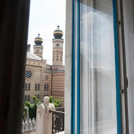 Central Nest Synagogue Apartment *